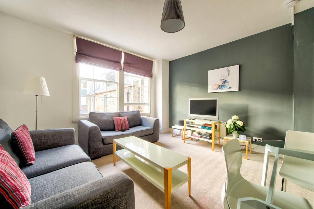 Joivy Bright 1 Bed Flat, Close To Princess Street Edinburgh Bagian luar foto