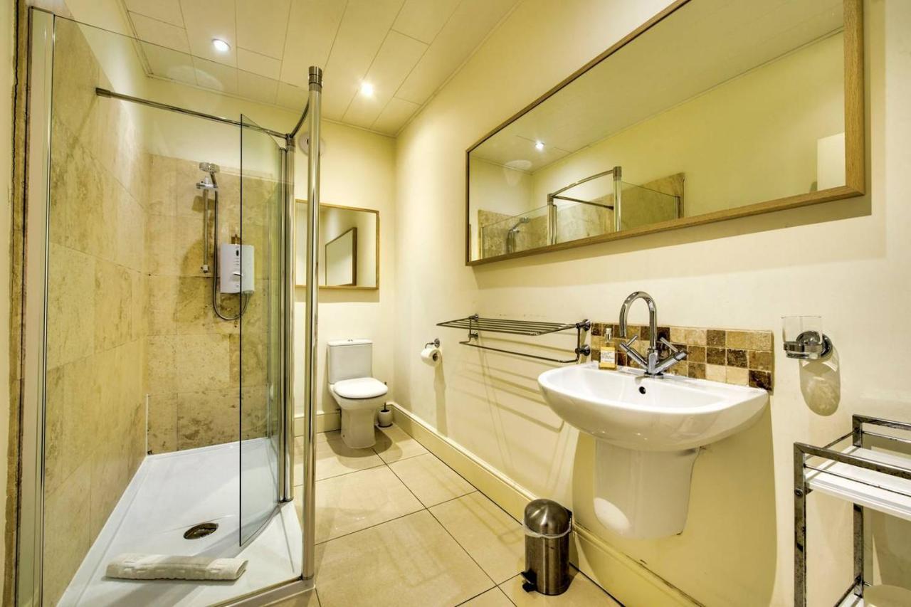 Joivy Bright 1 Bed Flat, Close To Princess Street Edinburgh Bagian luar foto