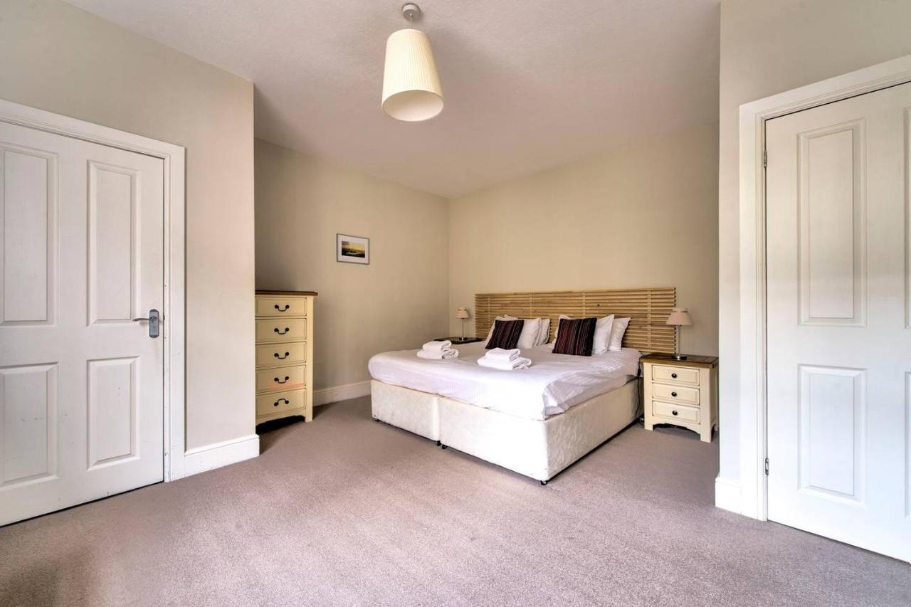 Joivy Bright 1 Bed Flat, Close To Princess Street Edinburgh Bagian luar foto